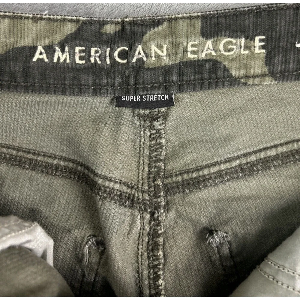 American‎ Eagle Women's 2 Camo Mom Jeans Mid-Rise Corduroy Cotton Blend Grunge